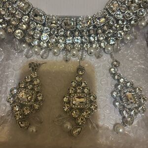 Elegant Silver Crystal Jewelry Set